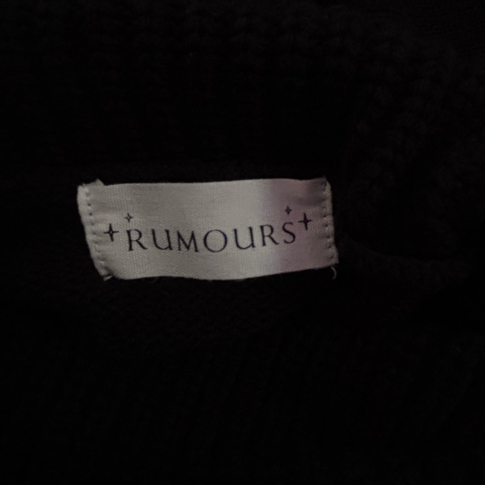 Buckled Open-Back Sweater - Picture 4 of 4
